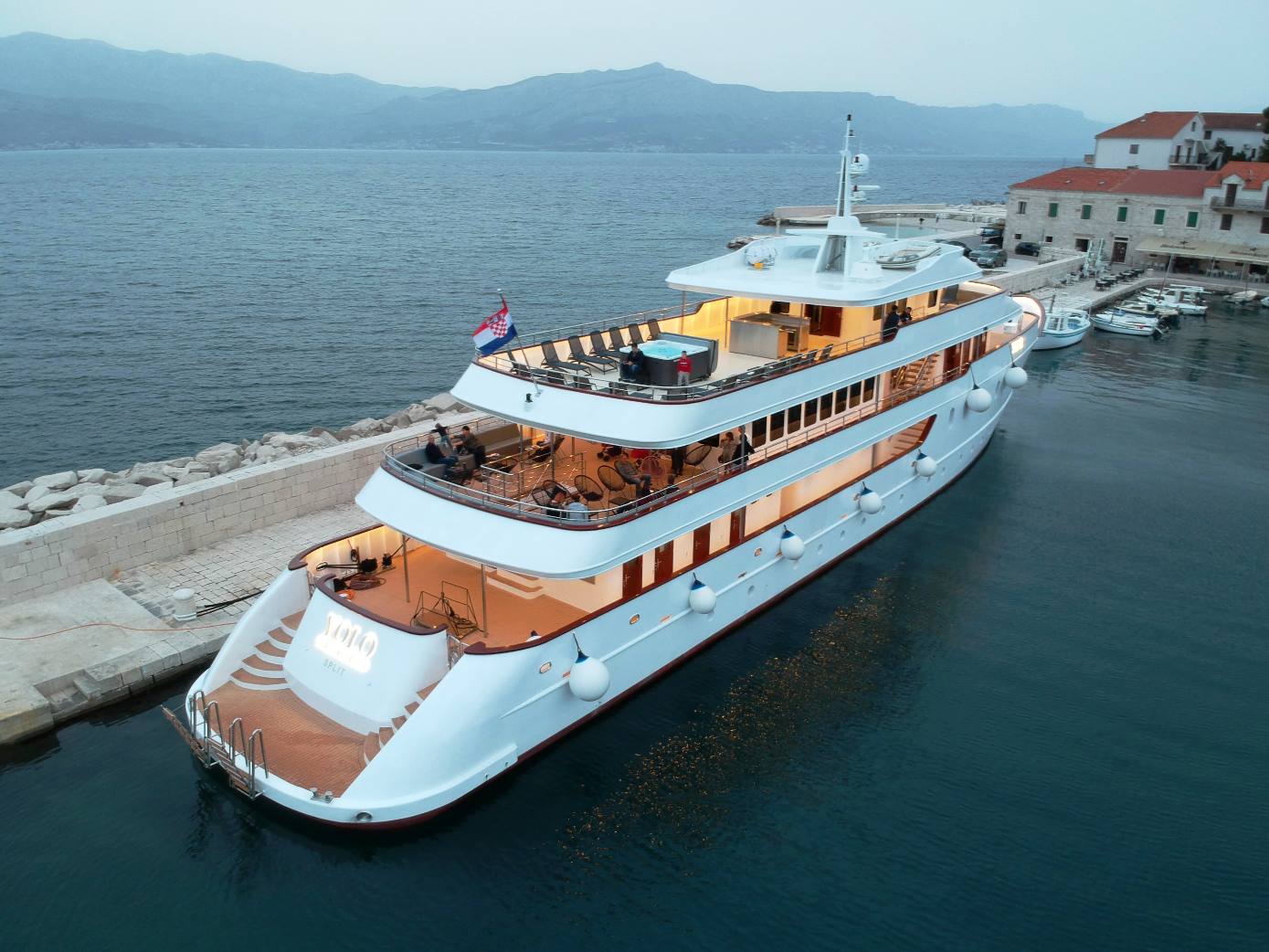 yacht yolo croatia