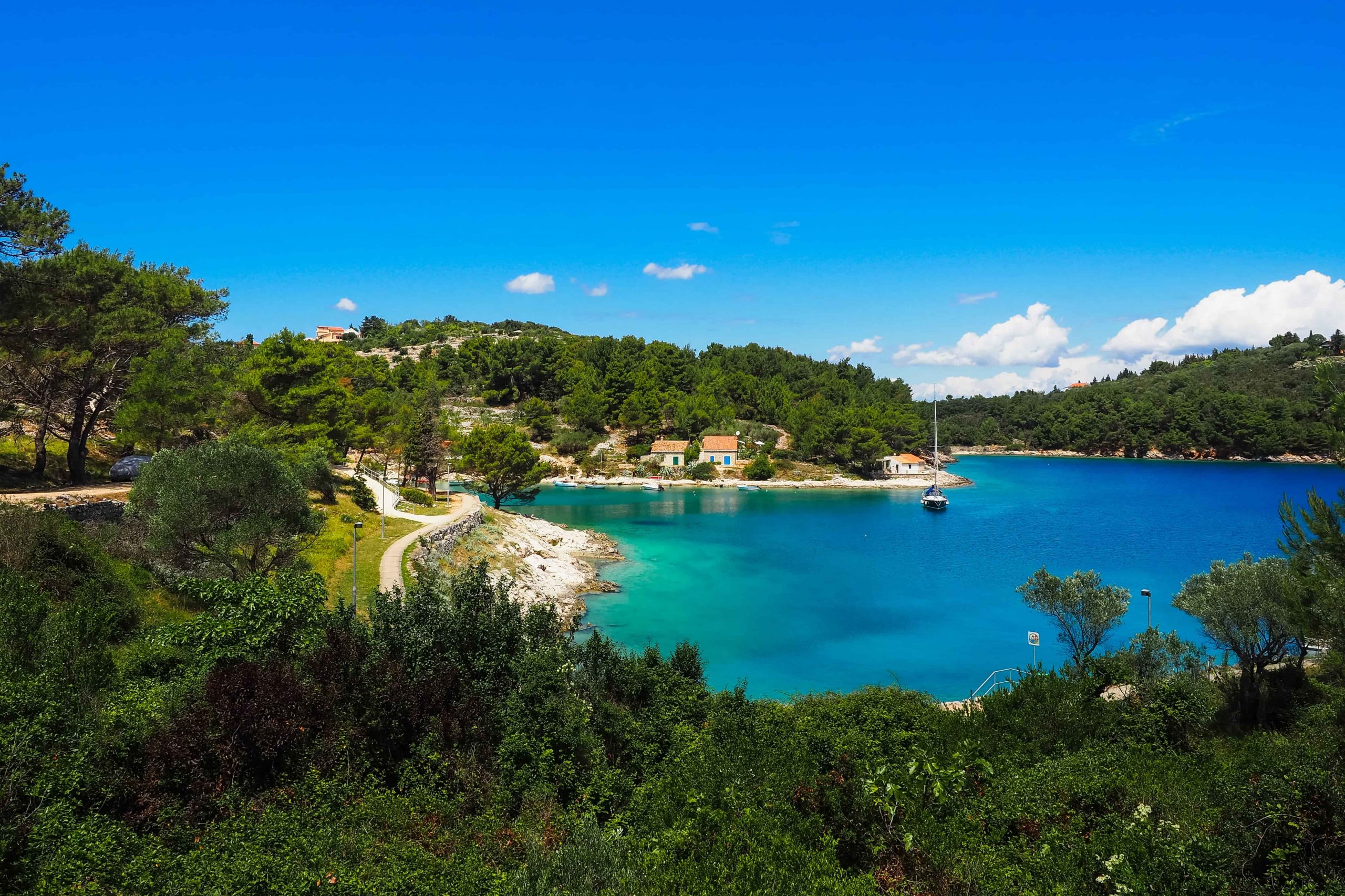 One of the many crystal-clear bays in Losinj