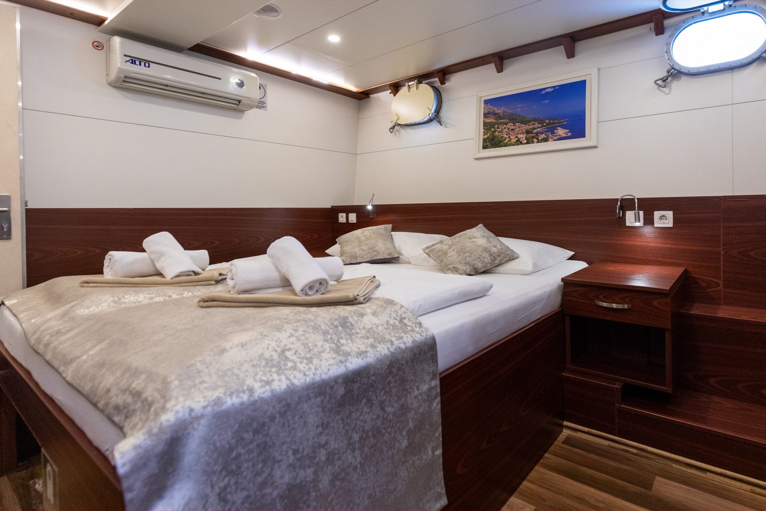 MS Equator lower deck cabin.