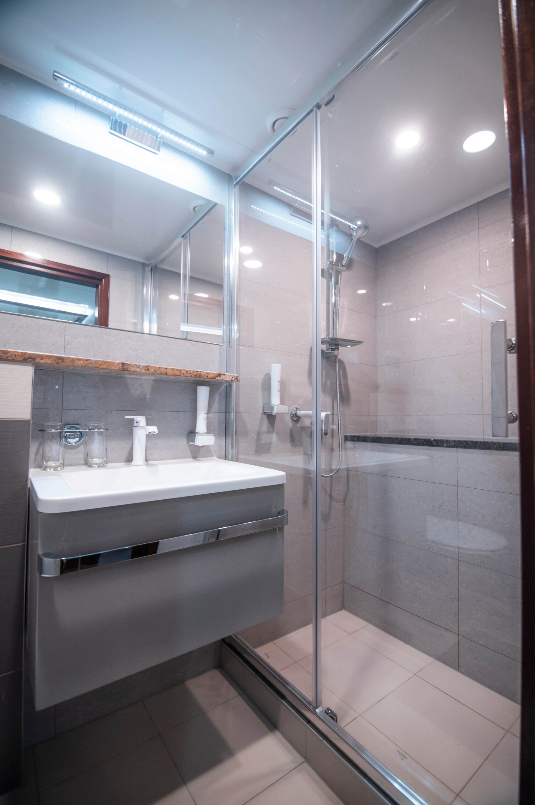 Cabin shower onboard MS Diamond